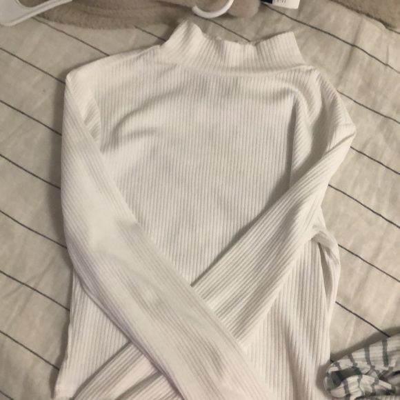 Top bundle - Picture 3 of 3